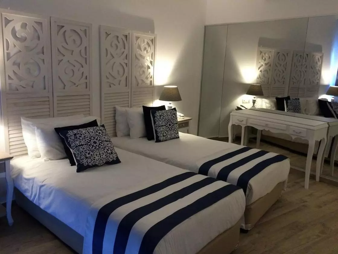 CLUBBLUEDREAM_SHABAVIZ (15).jpg